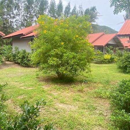 Phangan Chalet Bungalow & House Ban Chalok Lam Esterno foto