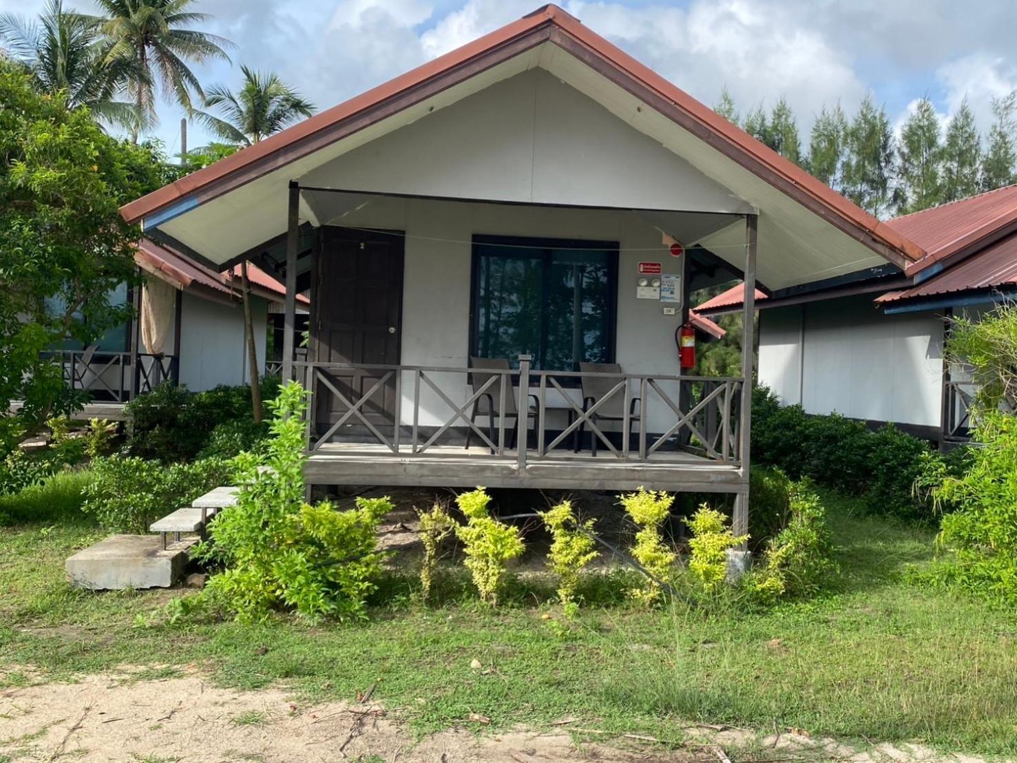 Phangan Chalet Bungalow & House Ban Chalok Lam Esterno foto